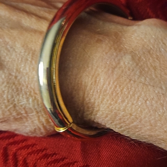 Gold Oval Bangle Bracelet - Picture 2 of 4